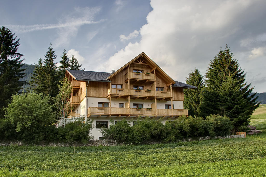 Appartments Helvetia Виллабасса Экстерьер фото