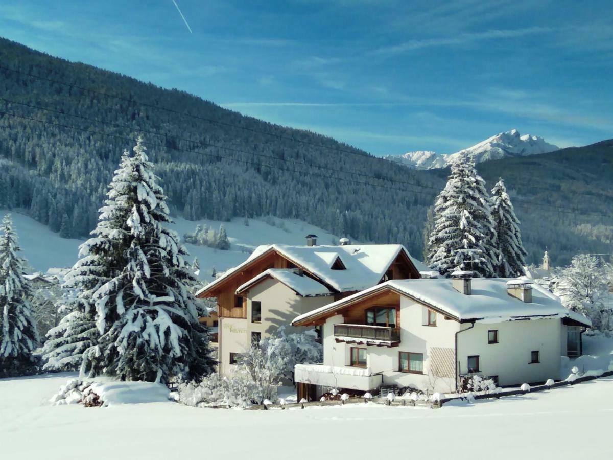 Appartments Helvetia Виллабасса Экстерьер фото